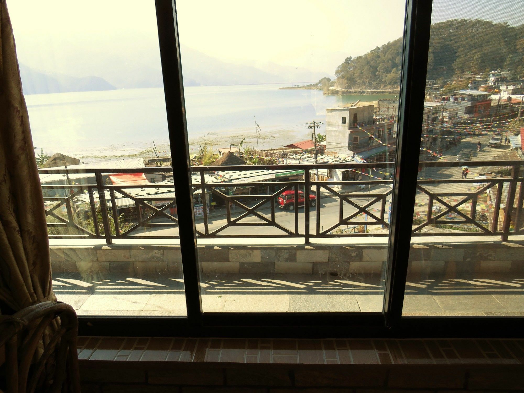 Lake Vision Guesthouse Pokhara Exterior photo