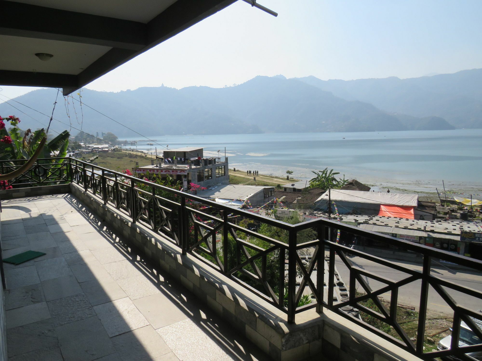 Lake Vision Guesthouse Pokhara Exterior photo